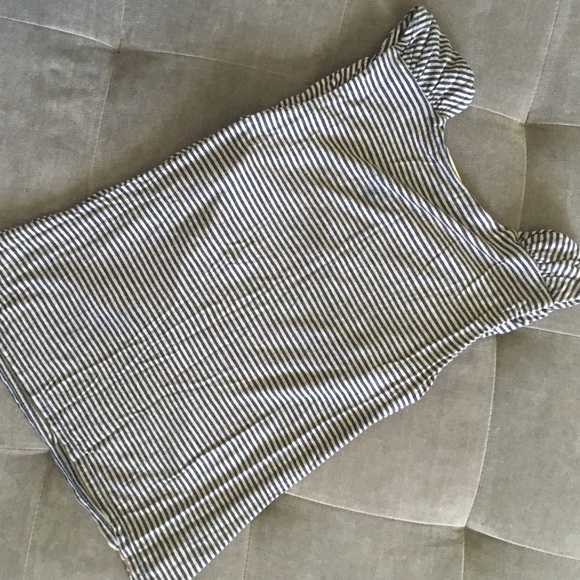 Max Studio Tank - Picture 2 of 5